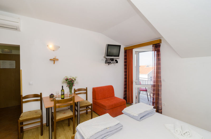 Senjo Hotell