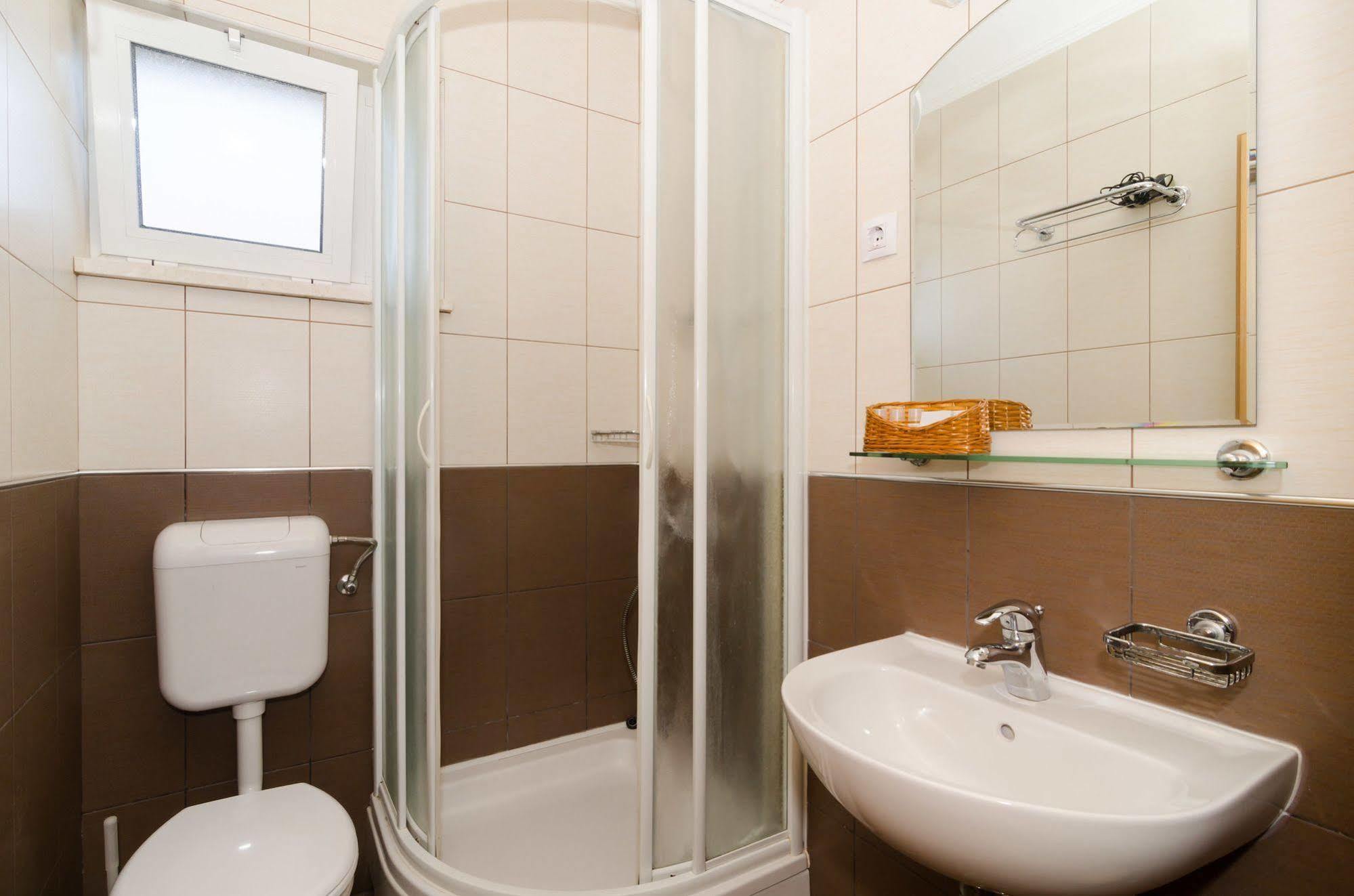 Senjo Hotell